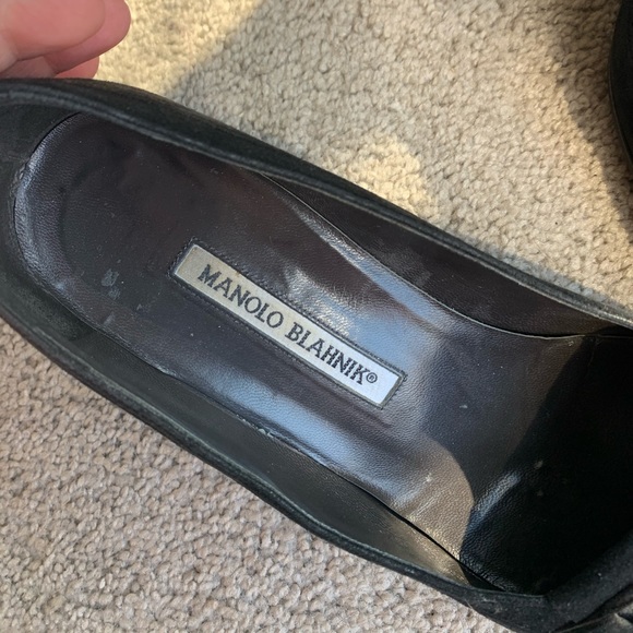 Vintage Manolo Blahnik suede pumps - Picture 7 of 10